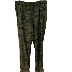 Soft Surroundings Camo Pant Size Medium Tencel Zip Pockets Straight Cuff Leg